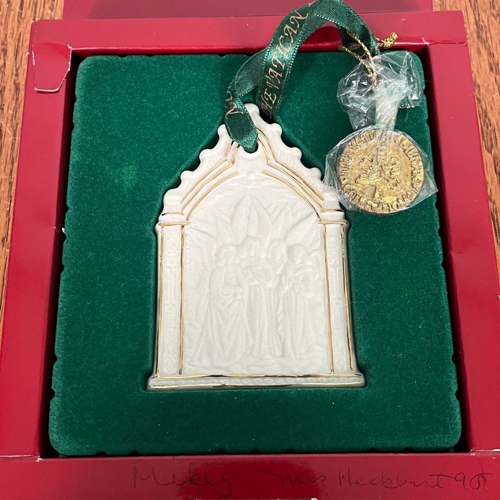 Kurt Adler Vatican Library Collection Angels Ornament w/ribbon & coin